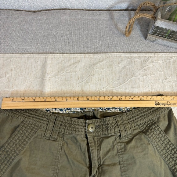 PRANA Pants Capri Cargo Outdoor Women’s Pant Size 10. Army Green. See note. - Picture 10 of 13